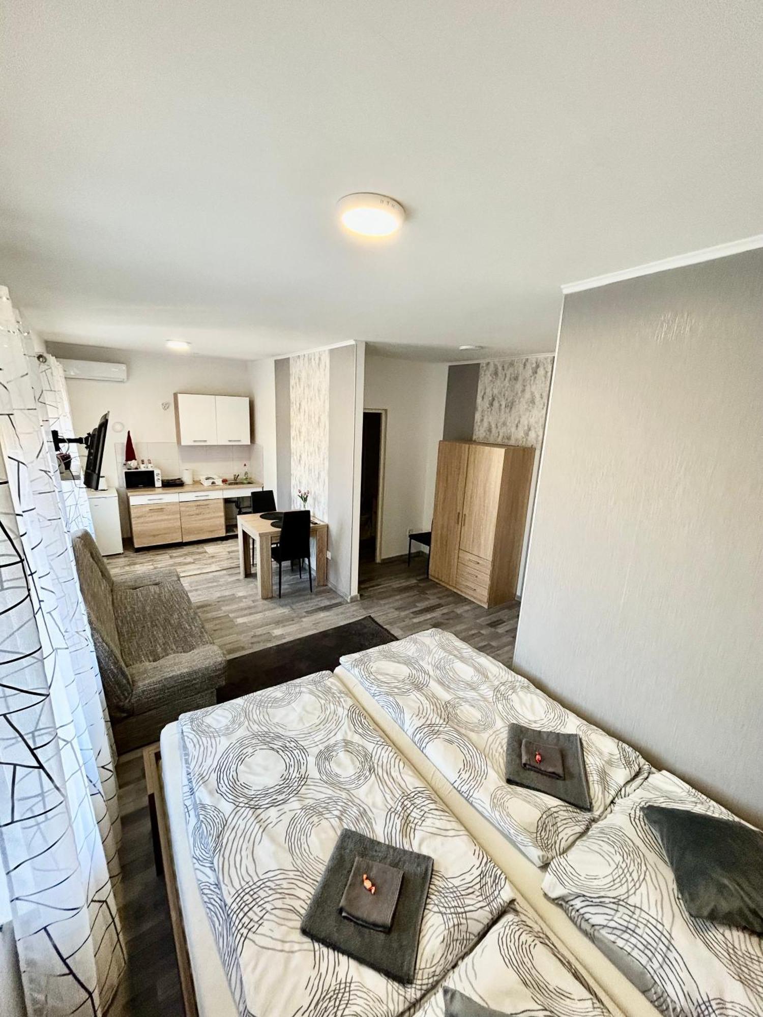 Mira Nest - Budapest City Luaran gambar